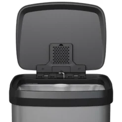 16 Gallon / 60 Liter Metal Trash Can With Lid, Large Garbage Can For Kitchen, Rustproof Step-on Kitchen Metal Trash Bin With Liner Rim -Homfan GUEST 122c9d56 e309 4e7f af54 e4d1e610e15b